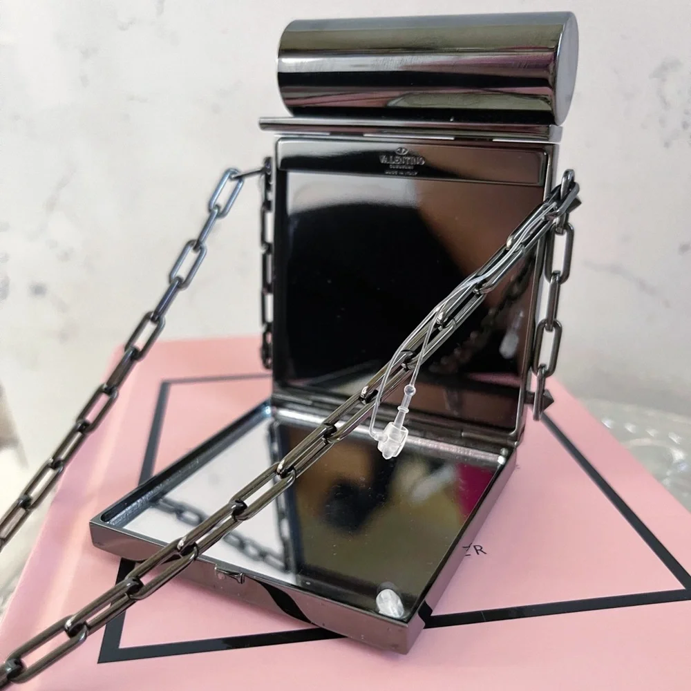 Authentic Valentino Garavani Black Mini Rockstud Lipstick Minaudiere on Chain - Picture 8 of 9